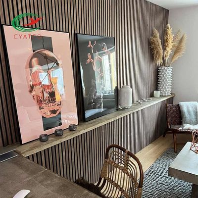 Lamelles en bois acoustiques durables inodores, panneaux en bois cannelés ignifuges