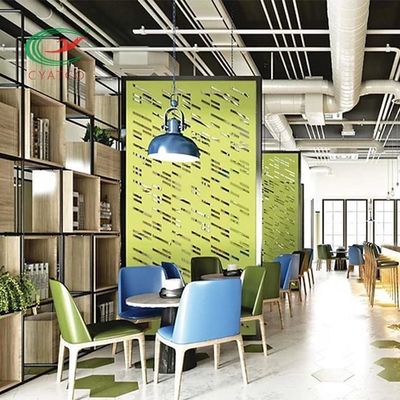Découpage du panneau acoustique d'ANIMAL FAMILIER de polyester accrochant multicolore inoffensif d'écran