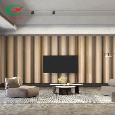 Mur naturel d'accent de lamelle en bois de chêne antidéflagrant pour la décoration de pièce