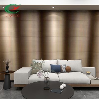 Lamelles en bois de mur ignifuge pratique, panneau de mur en bois universel